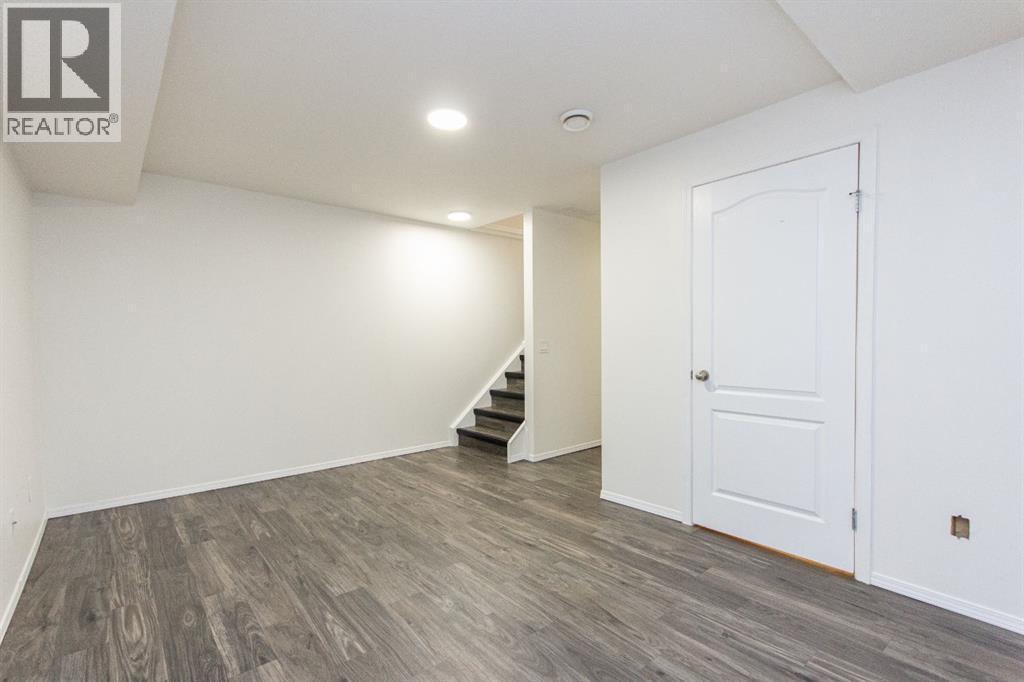#35 33 Donlevy Avenue - 18