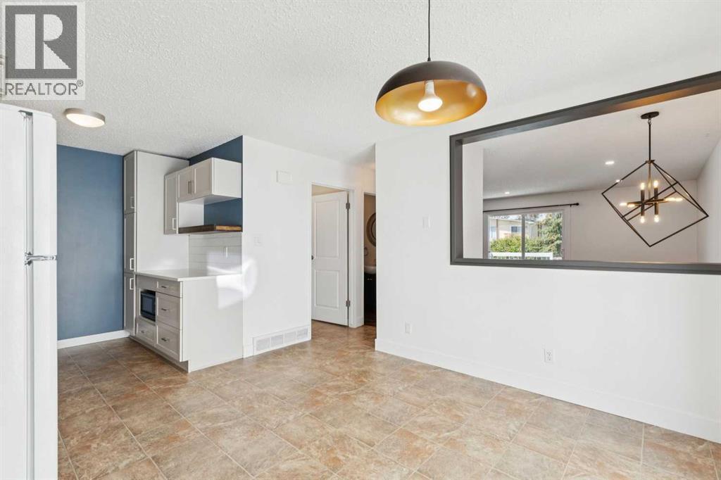 11424 8 Street SW - photo 5