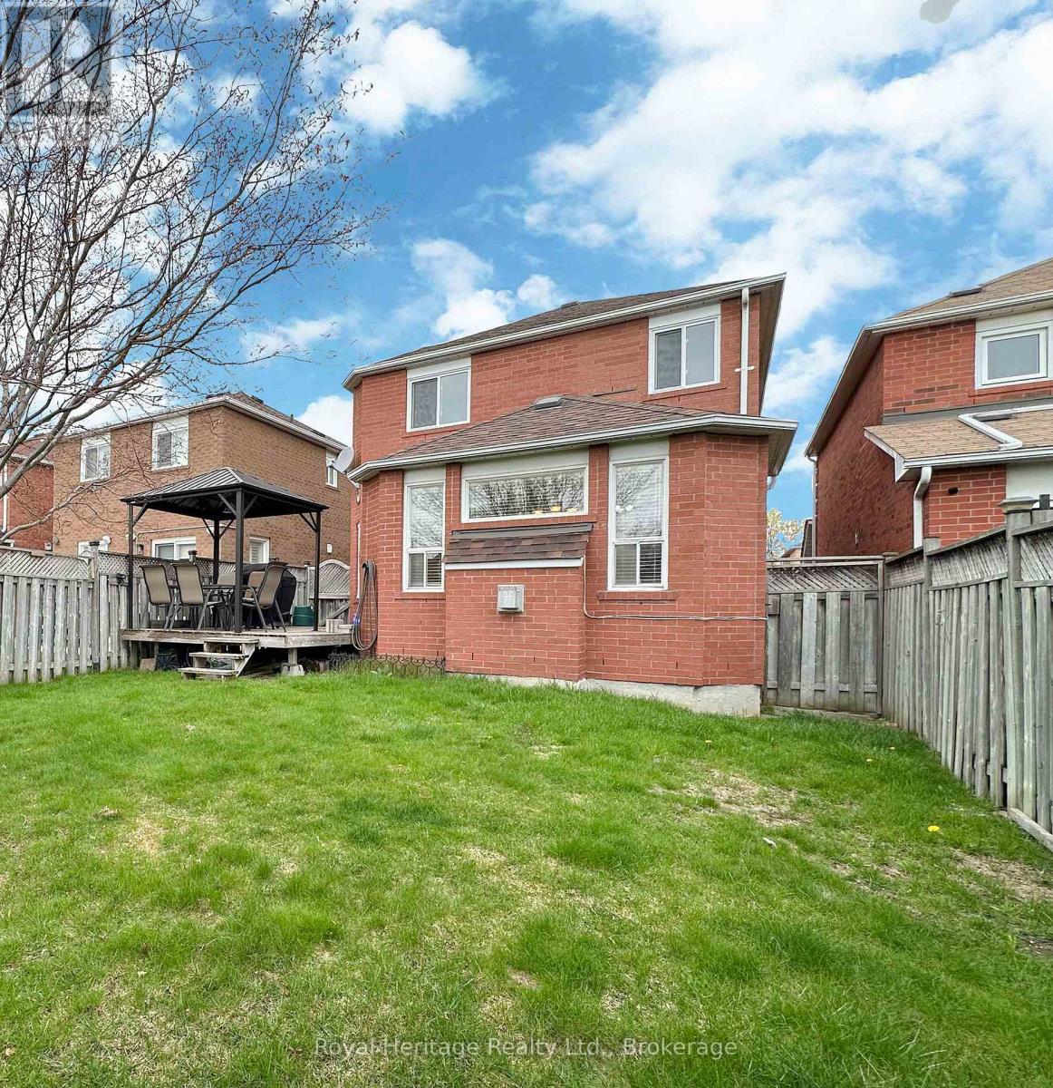 92 BOOTH CRESCENT - 19