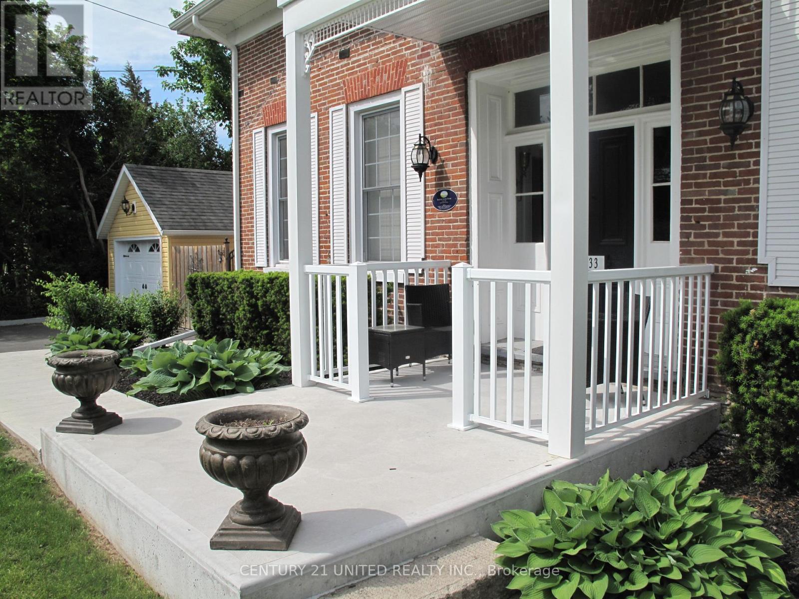 33 BRIDGE STREET S - 2