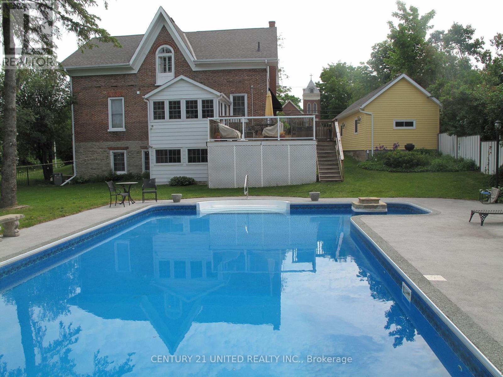 33 BRIDGE STREET S - 45