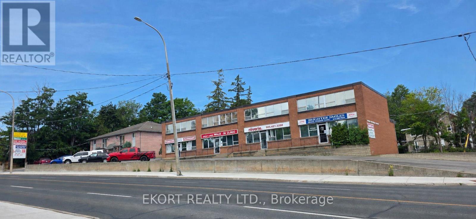 290 DUNDAS STREET W - 1