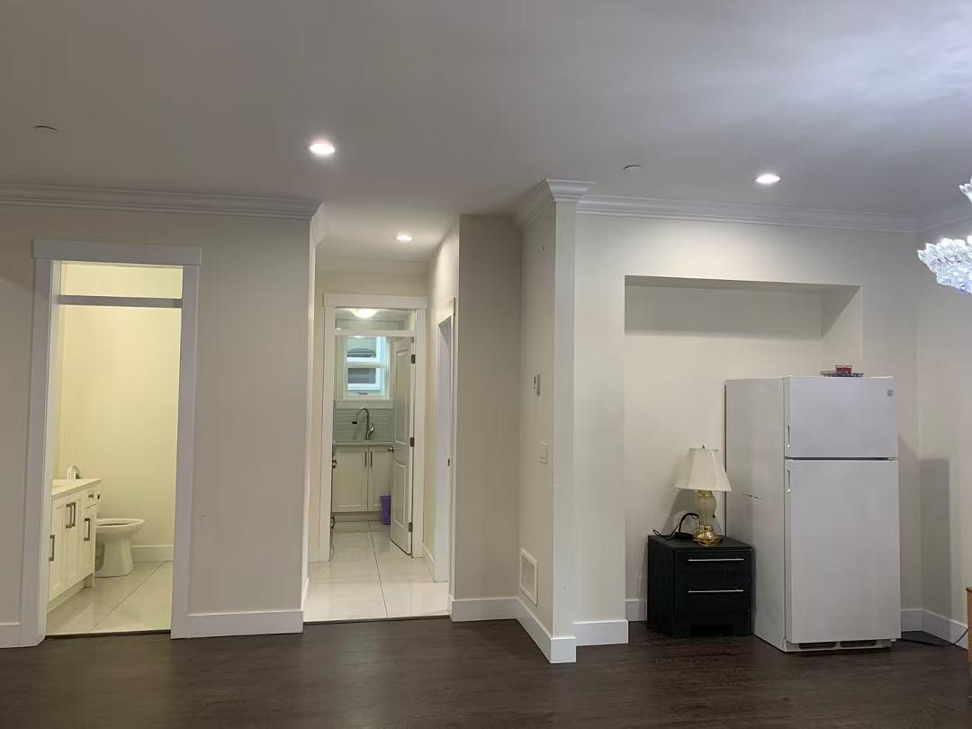 Ground Level 13766 NORTH BLUFF ROAD, Surrey — photo 3