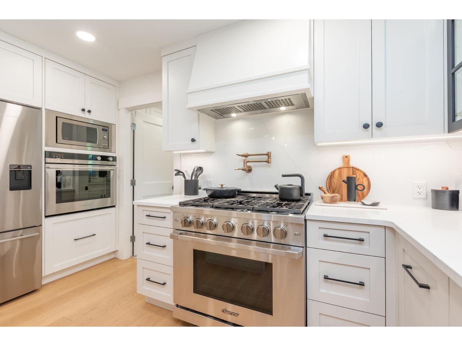 2836 COUNTRY WOODS DRIVE, Surrey