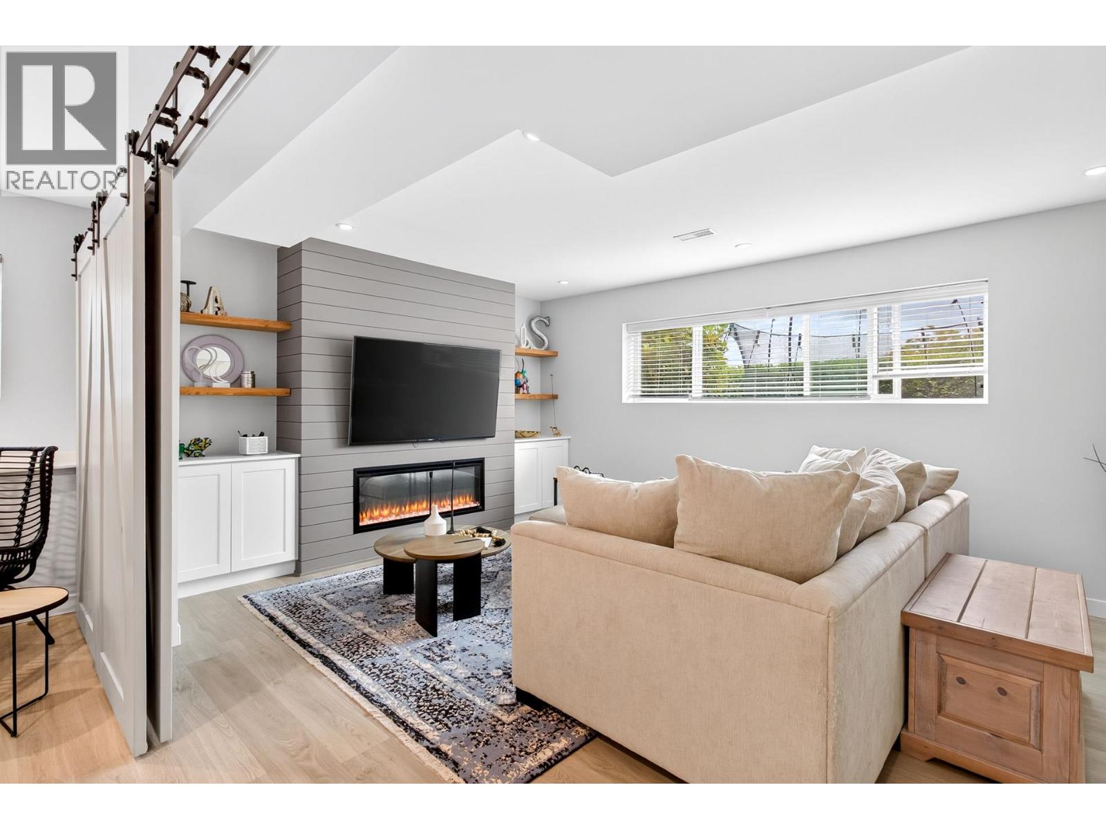 1110 BARBERRY PLACE, Port Moody
