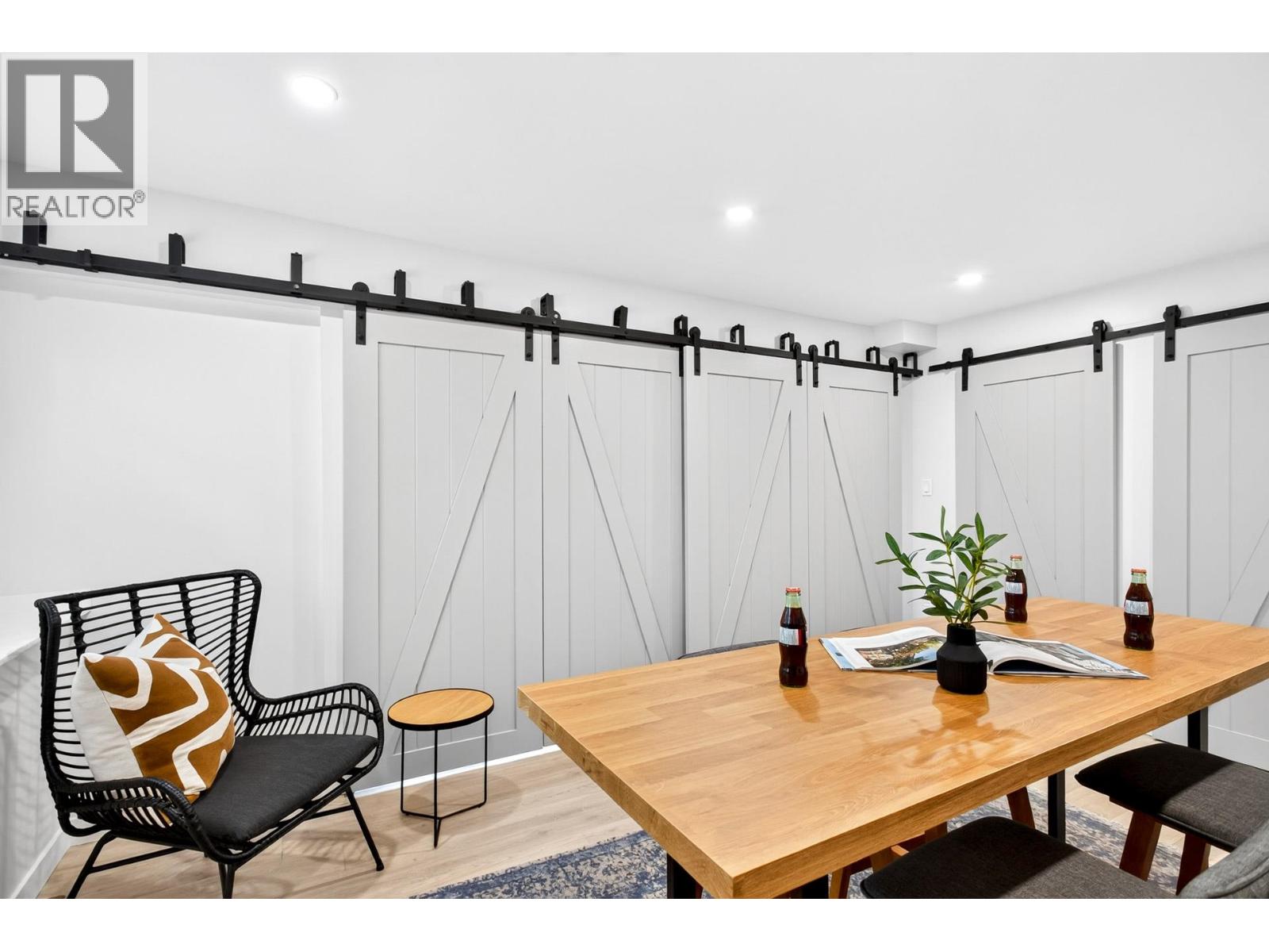 1110 BARBERRY PLACE, Port Moody