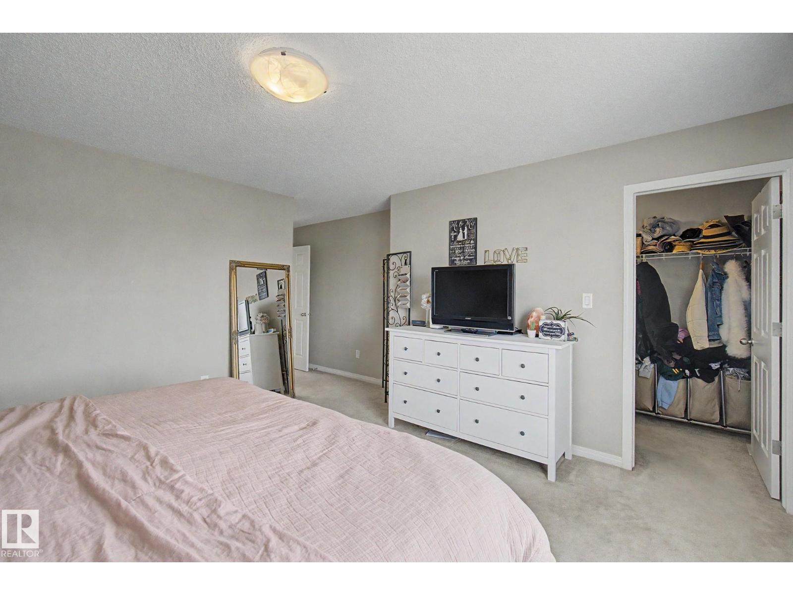 2326 74 ST SW - 19