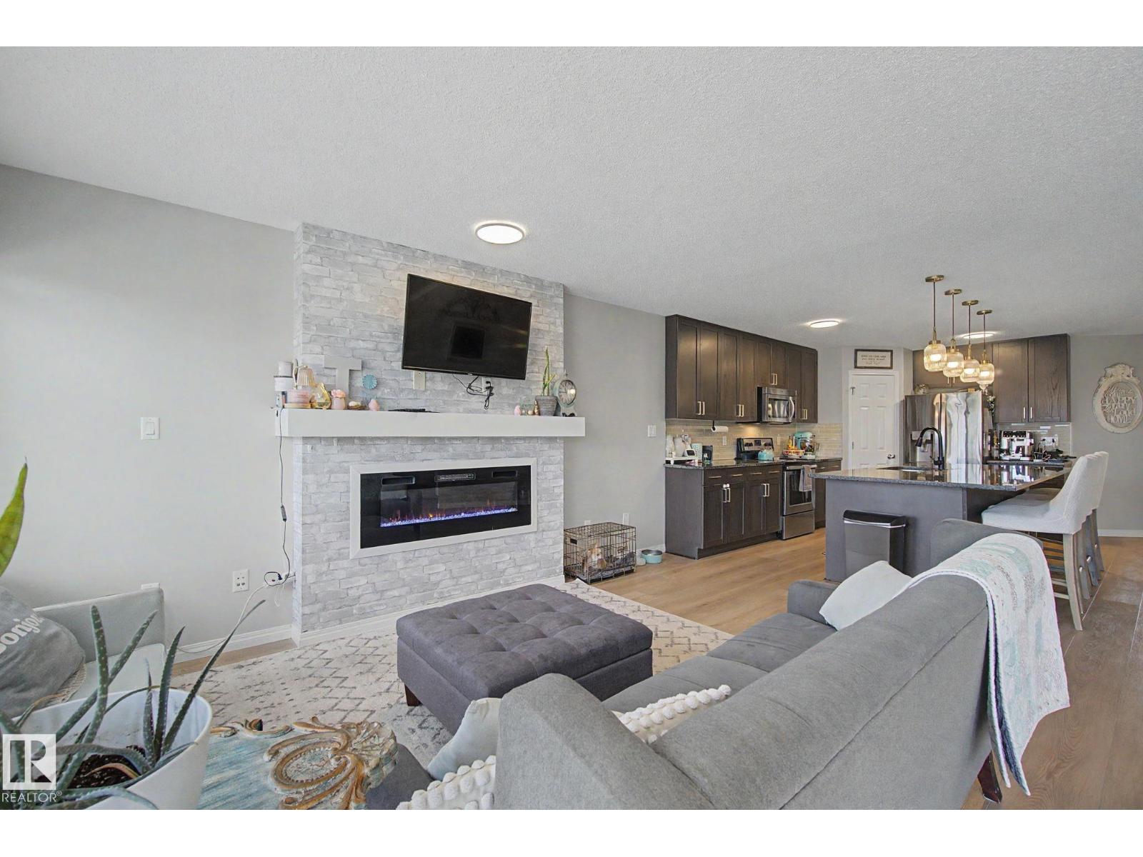 2326 74 ST SW - 10