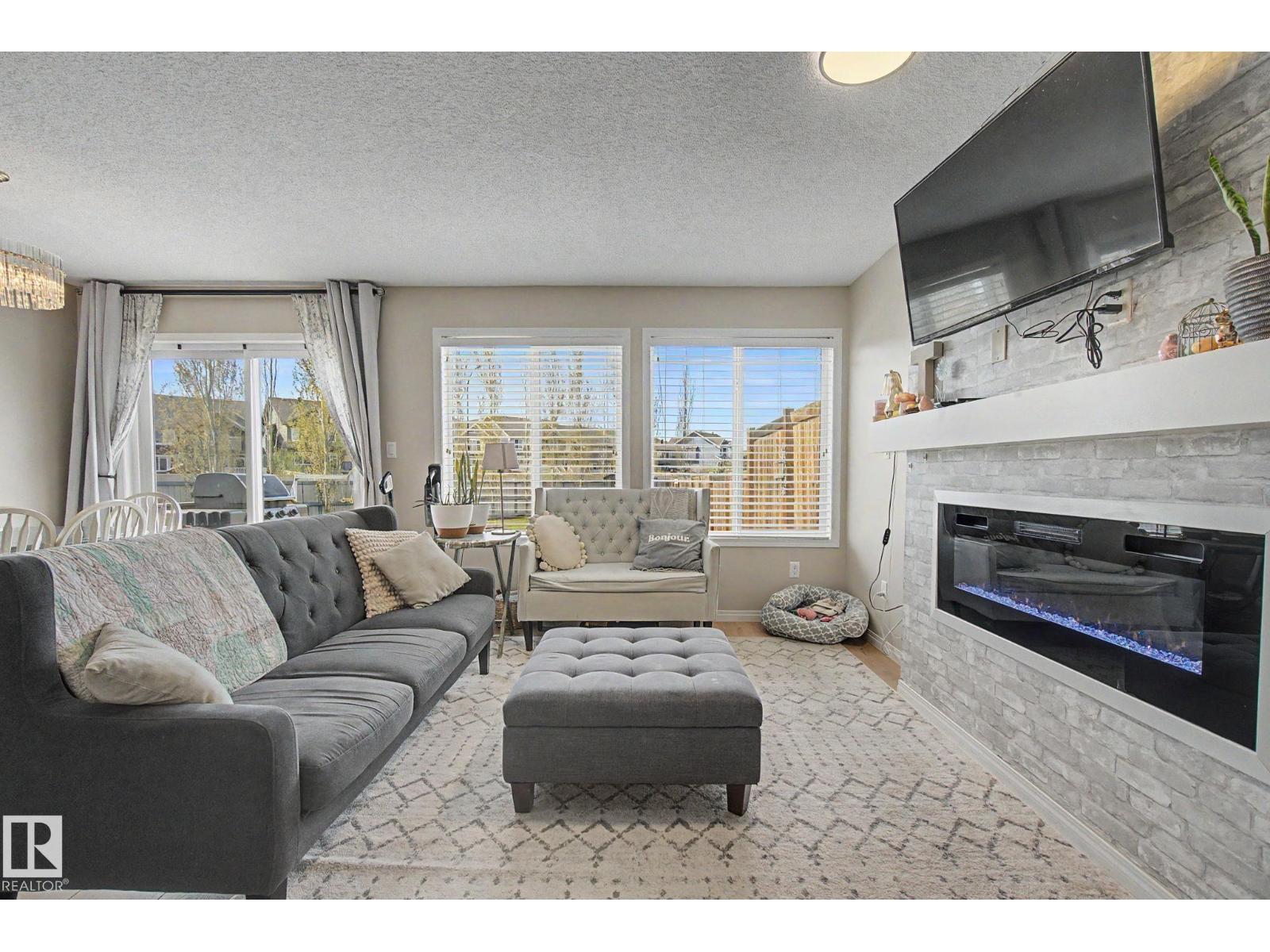2326 74 ST SW - 11