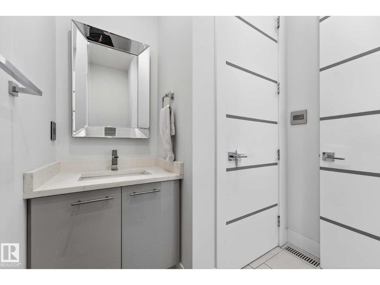 14643 92A AV NW - 32
