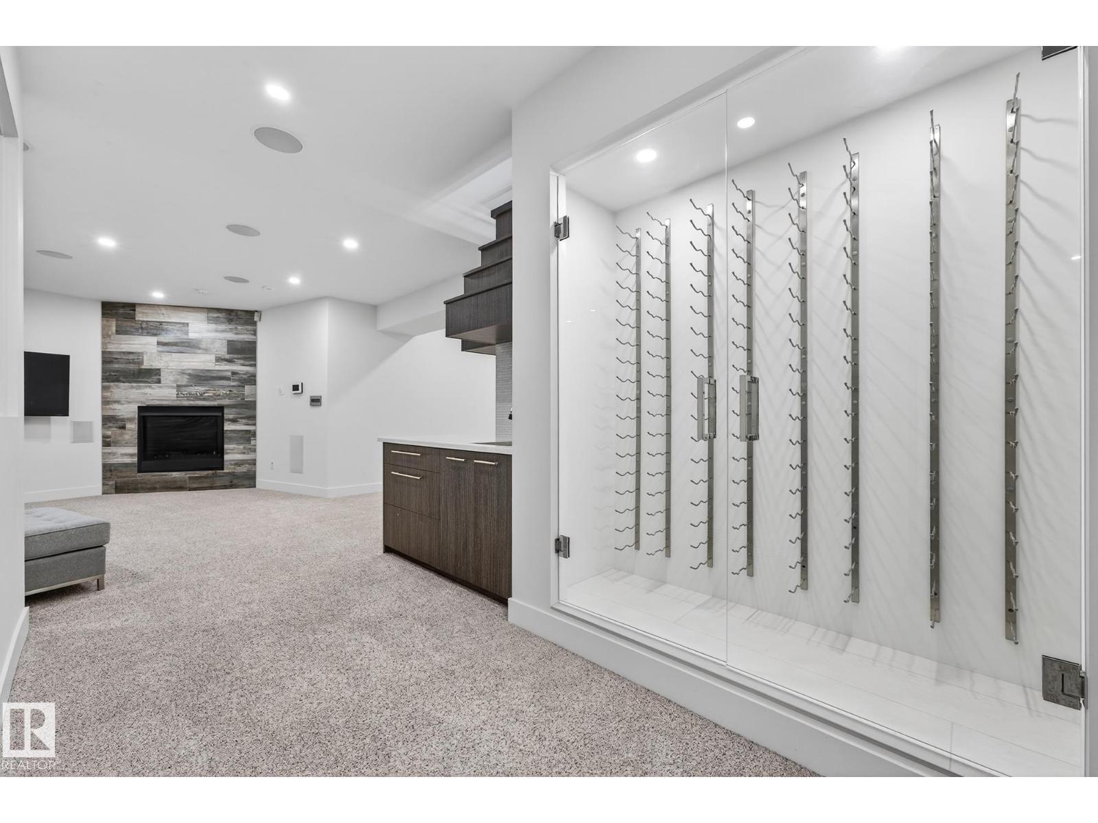 14643 92A AV NW - 53