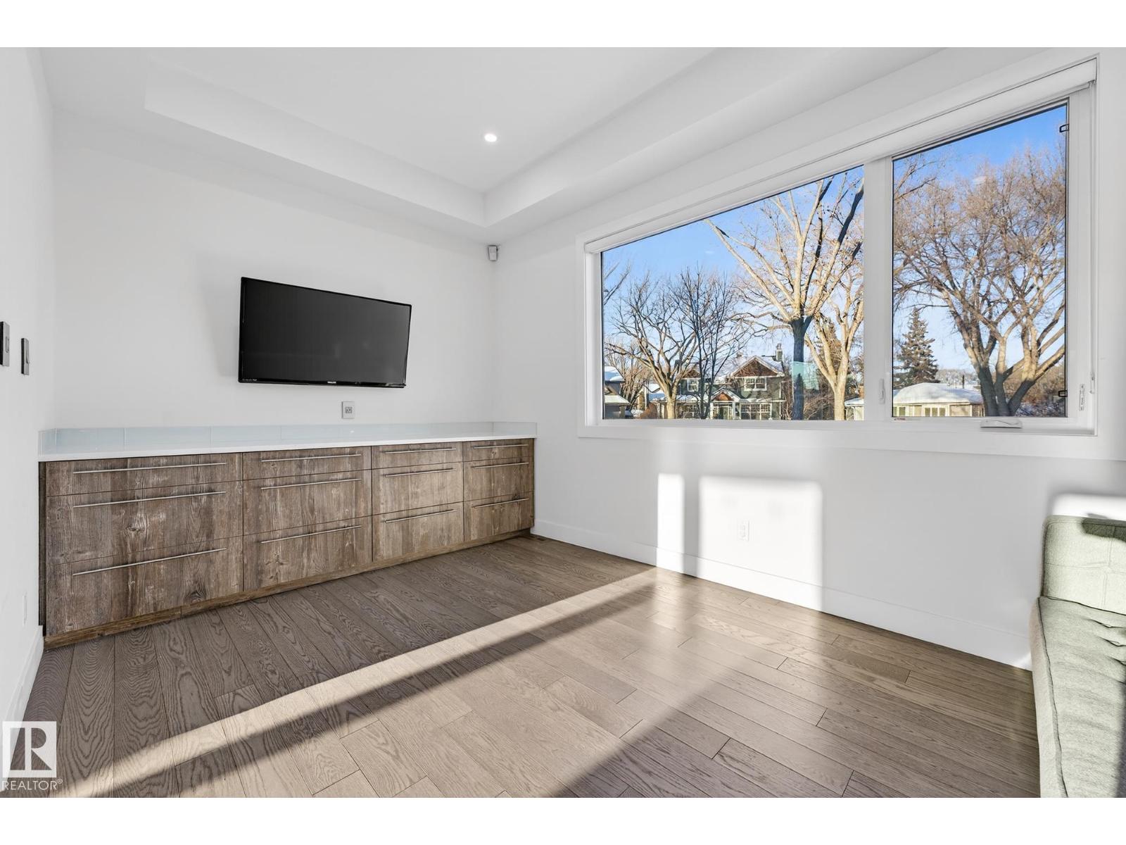 14643 92A AV NW - 27
