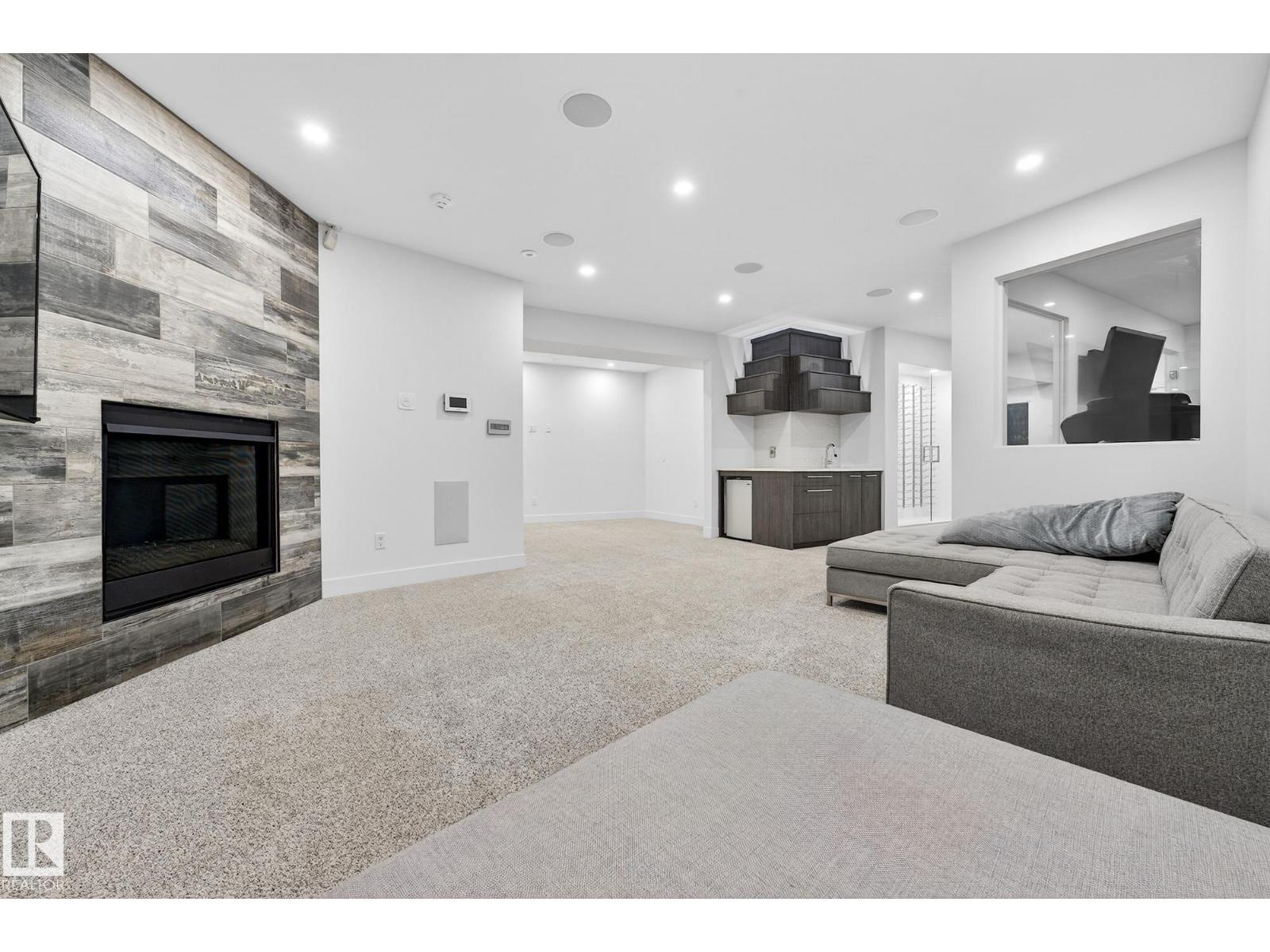 14643 92A AV NW - 57