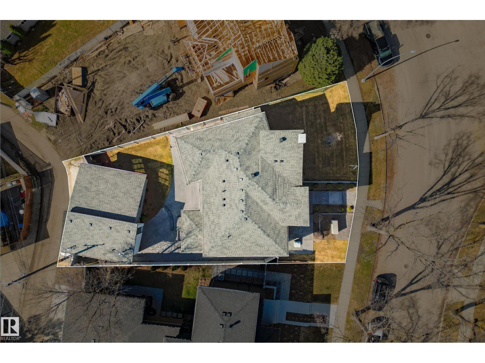 14643 92A AV NW - 65