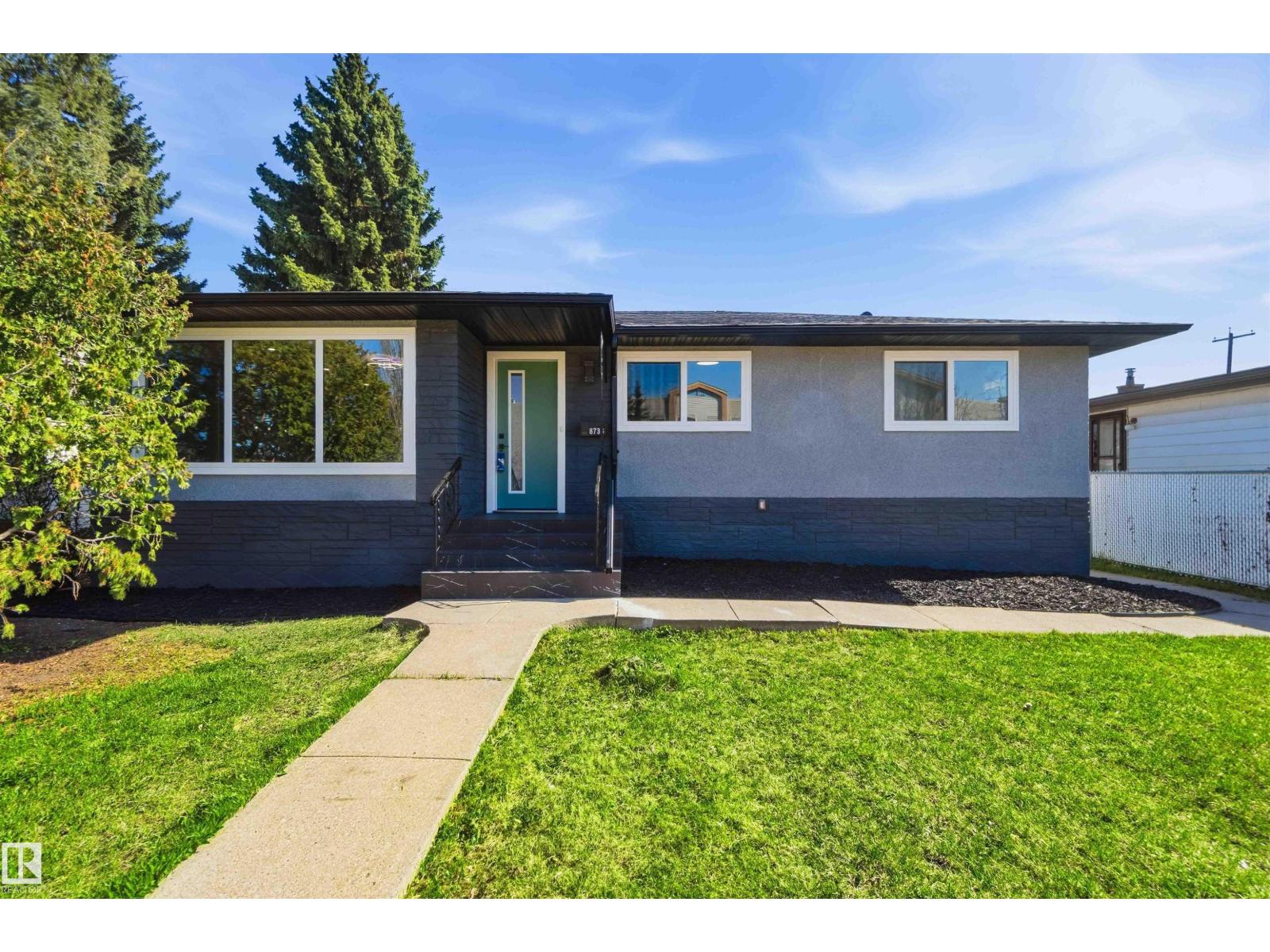 8736 66 AV NW - 5
