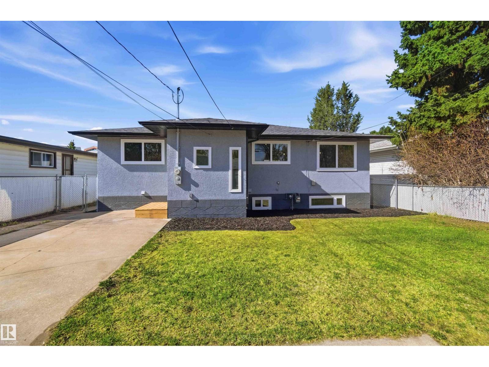 8736 66 AV NW - 6