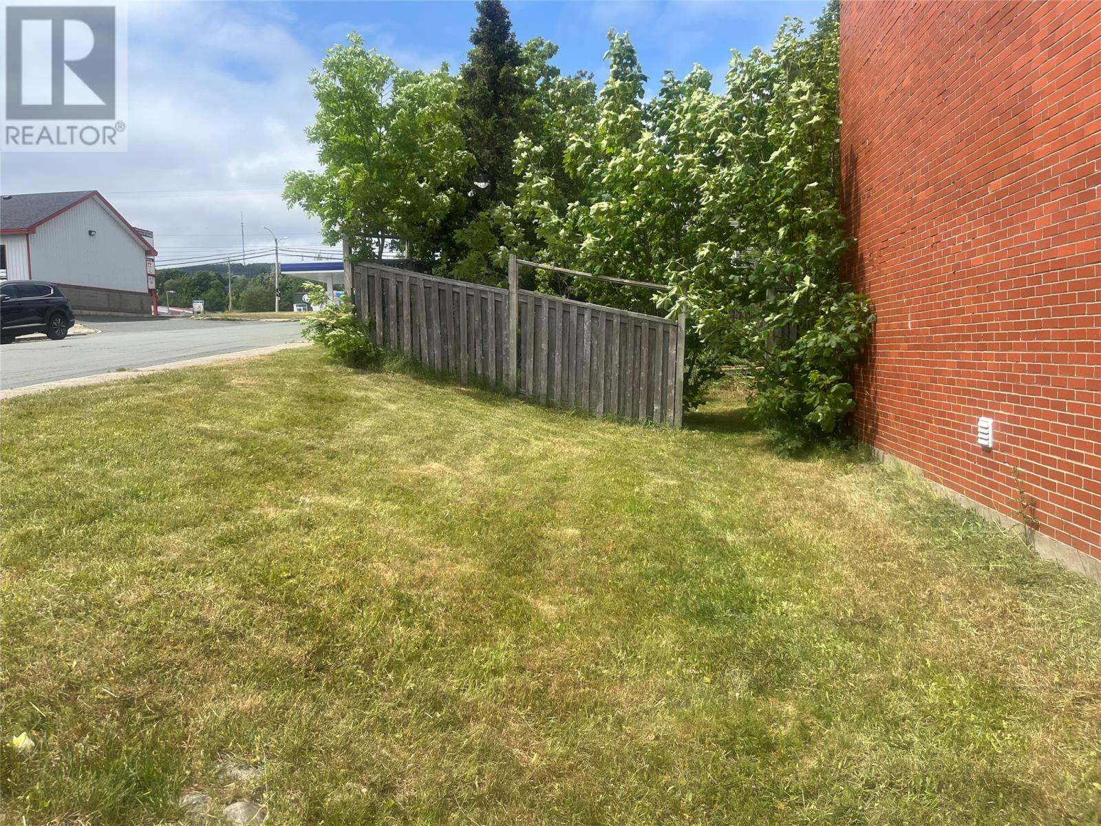 1 Lester Street - Image 2