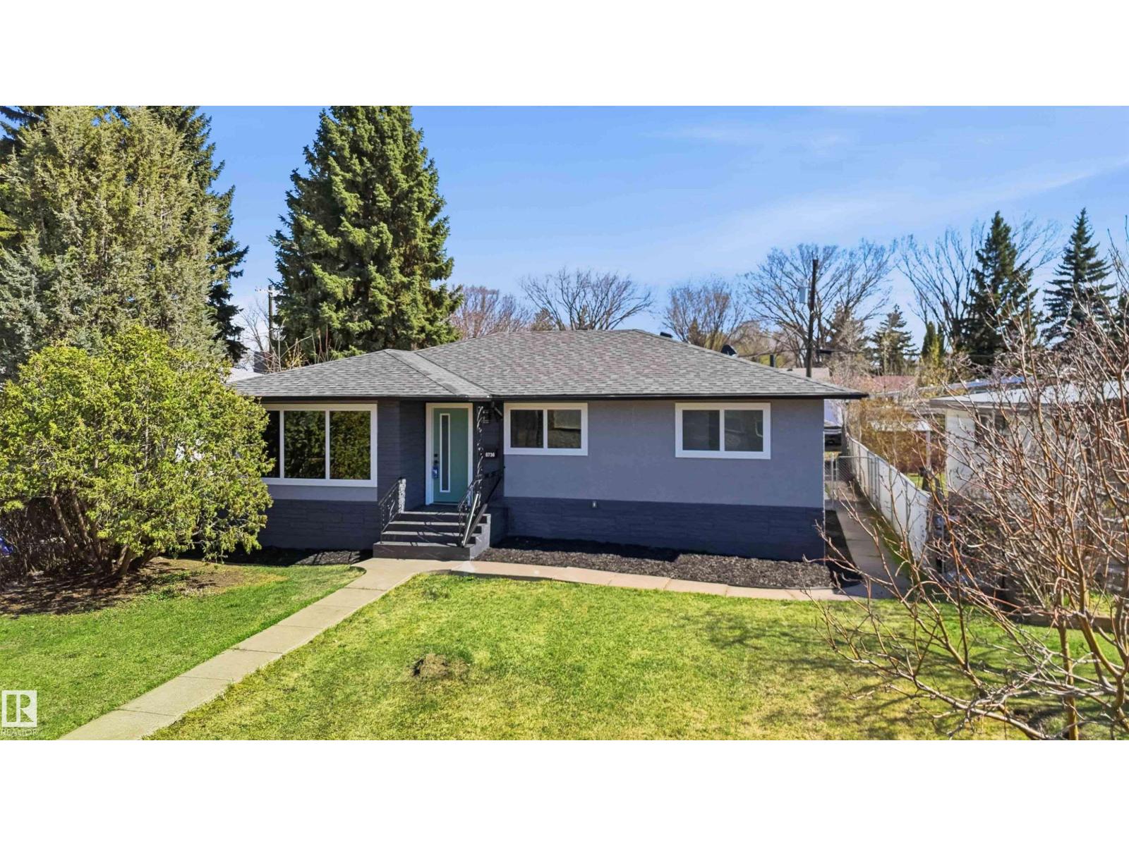 8736 66 AV NW - 1