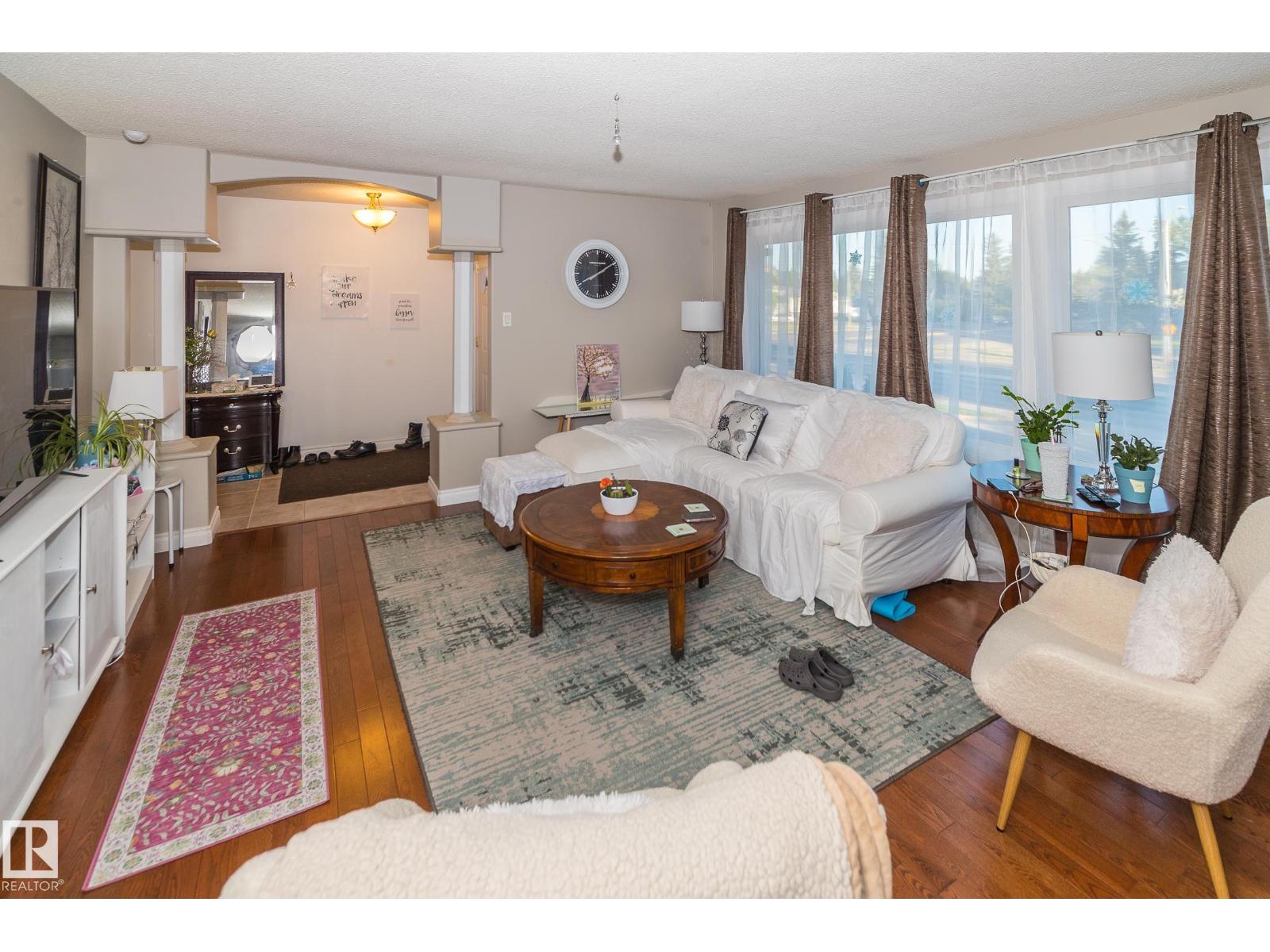 14904 107 AV NW - 15