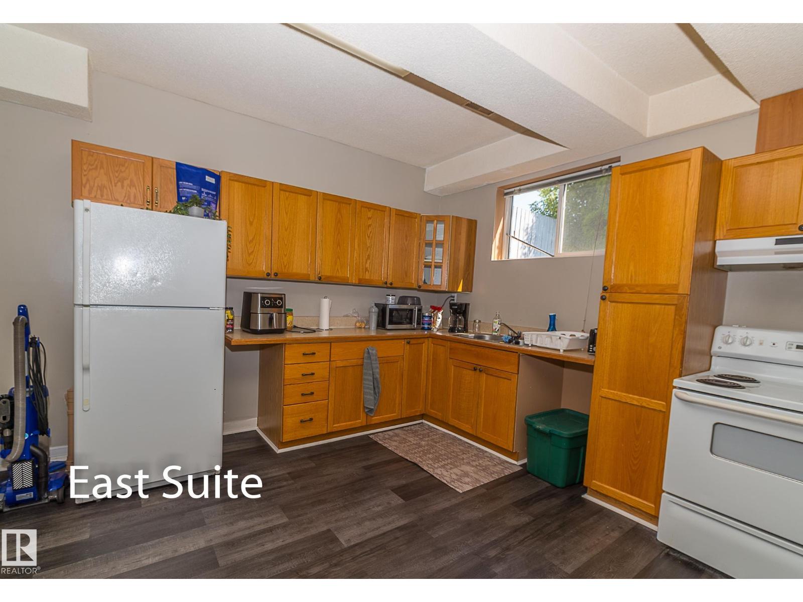 14904 107 AV NW - 26