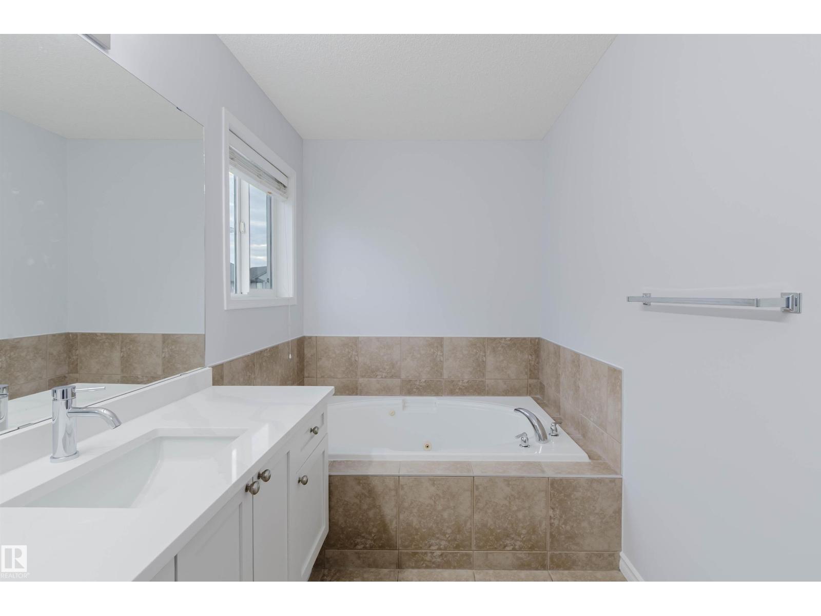 1227 115 ST SW - 28