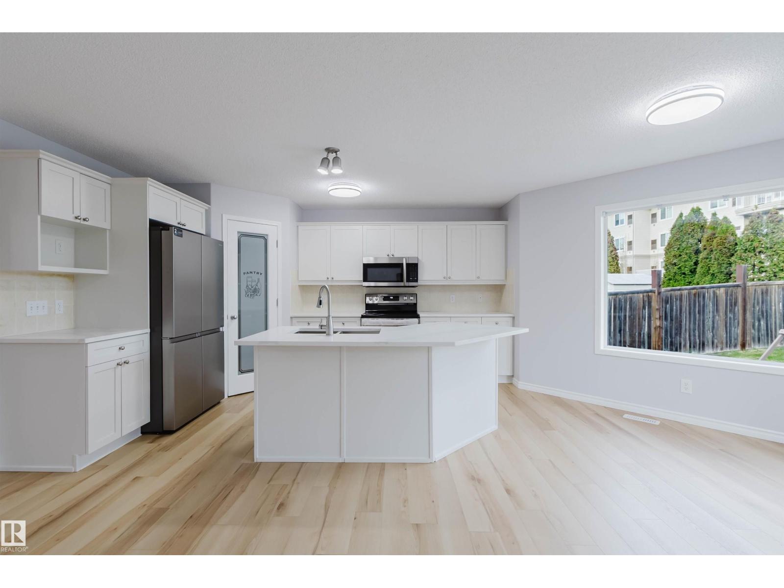 1227 115 ST SW - 14