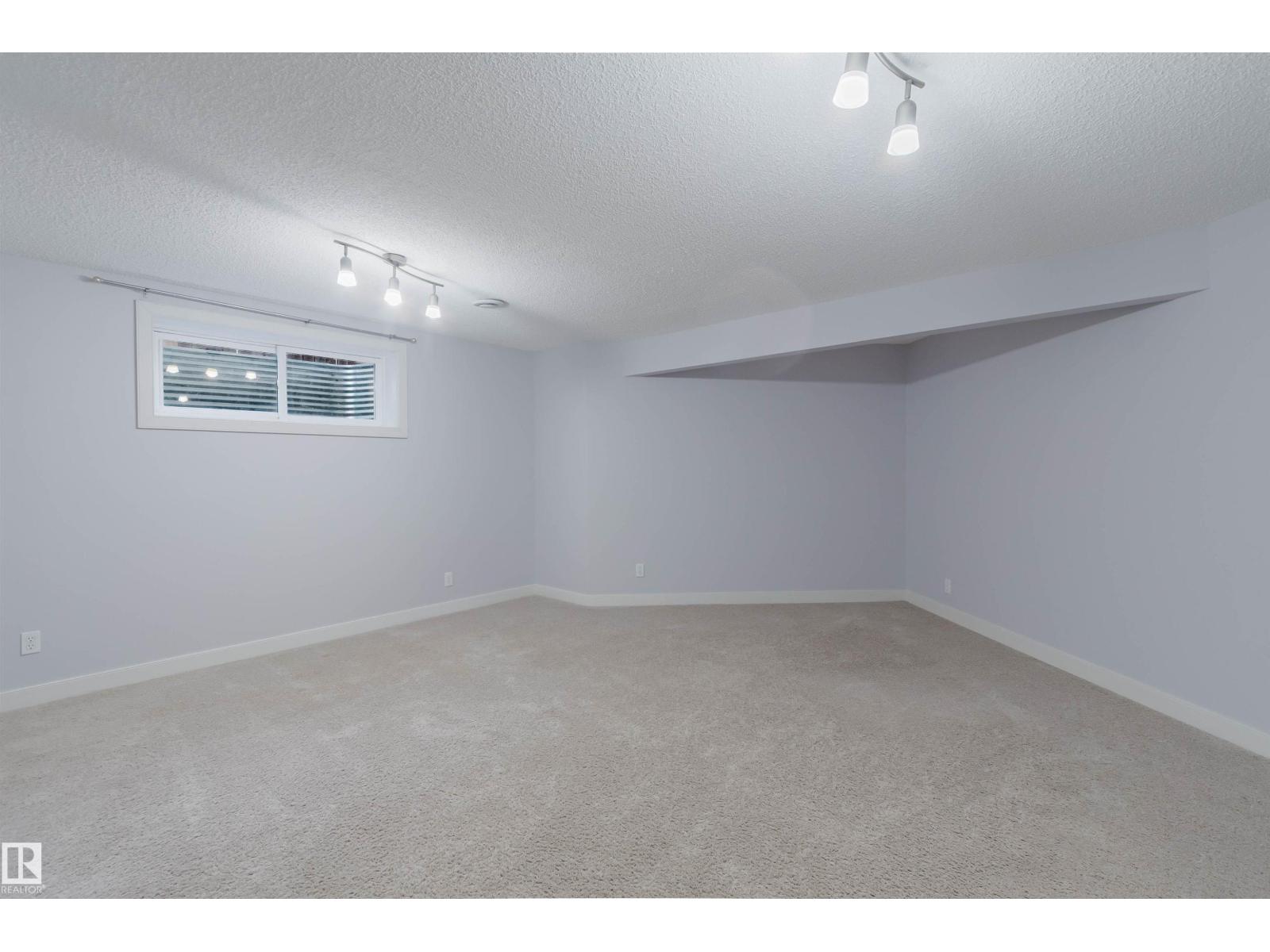 1227 115 ST SW - 35