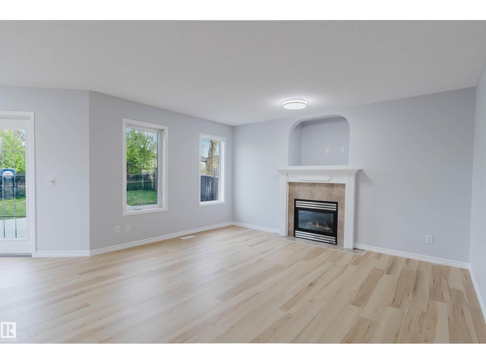 1227 115 ST SW - 9