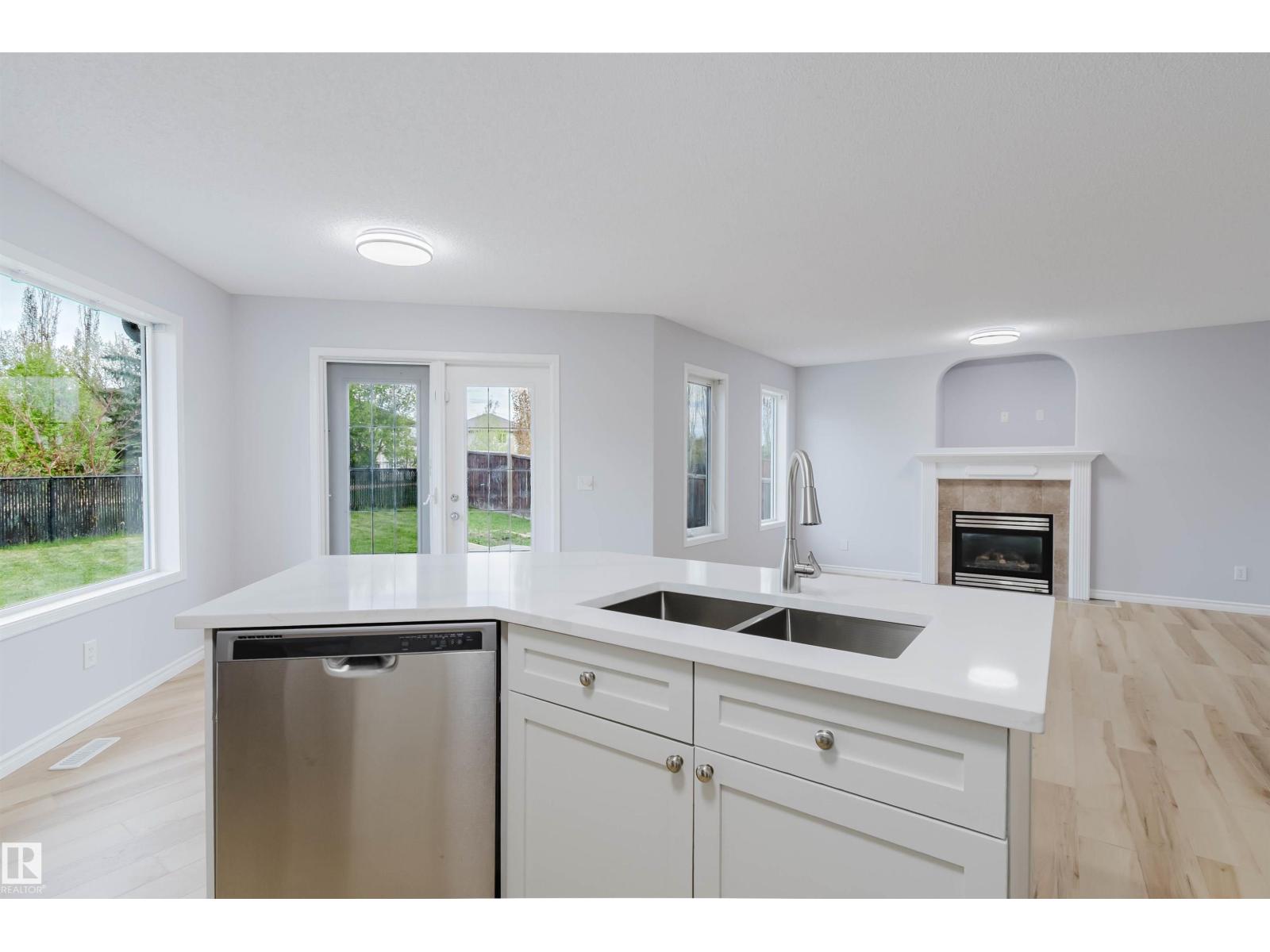 1227 115 ST SW - 18