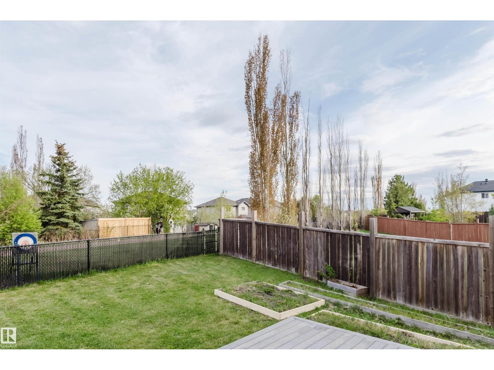 1227 115 ST SW - 42