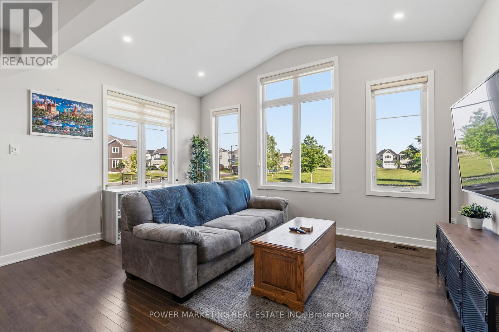 129 HACKAMORE CRESCENT - 11