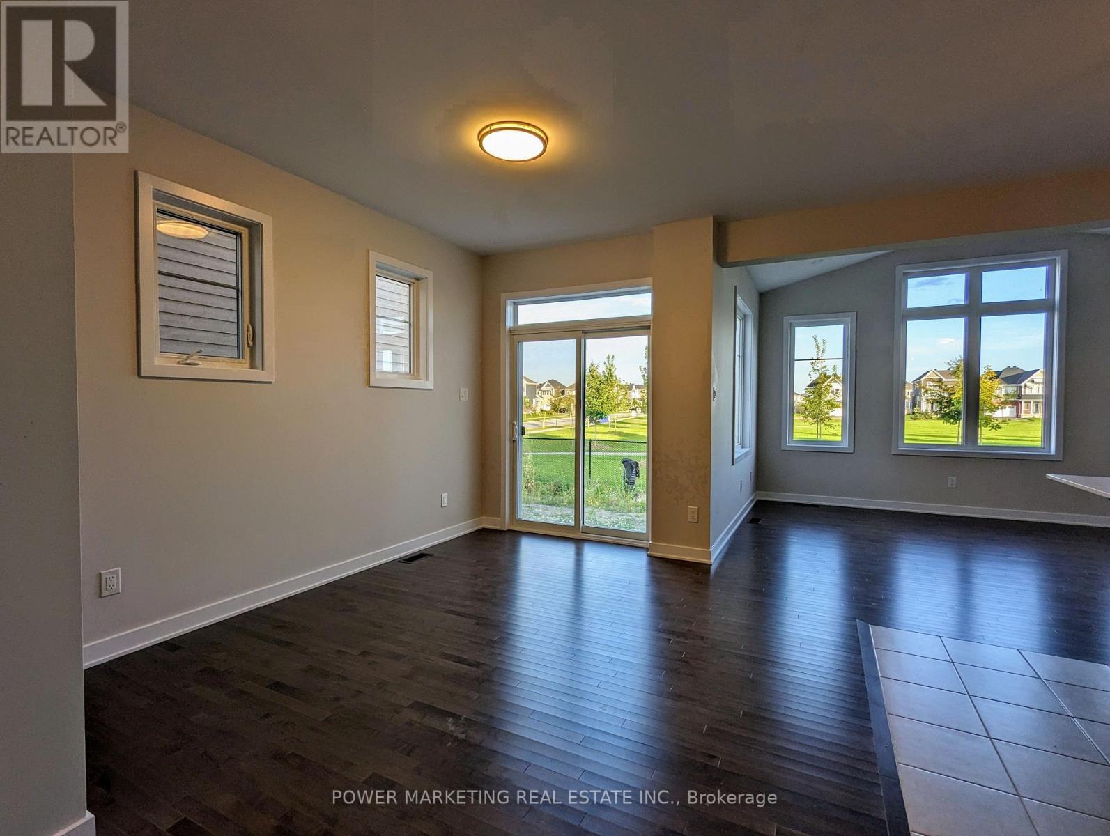 129 HACKAMORE CRESCENT - 12