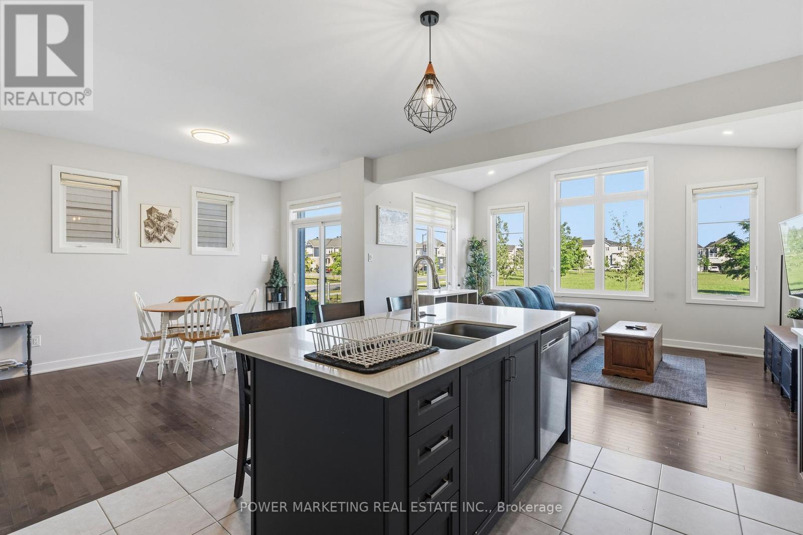 129 HACKAMORE CRESCENT - 17