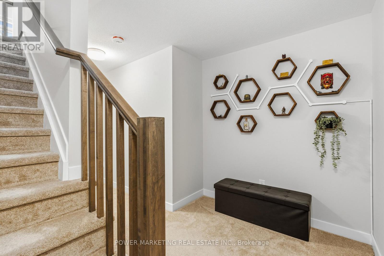 129 HACKAMORE CRESCENT - 27