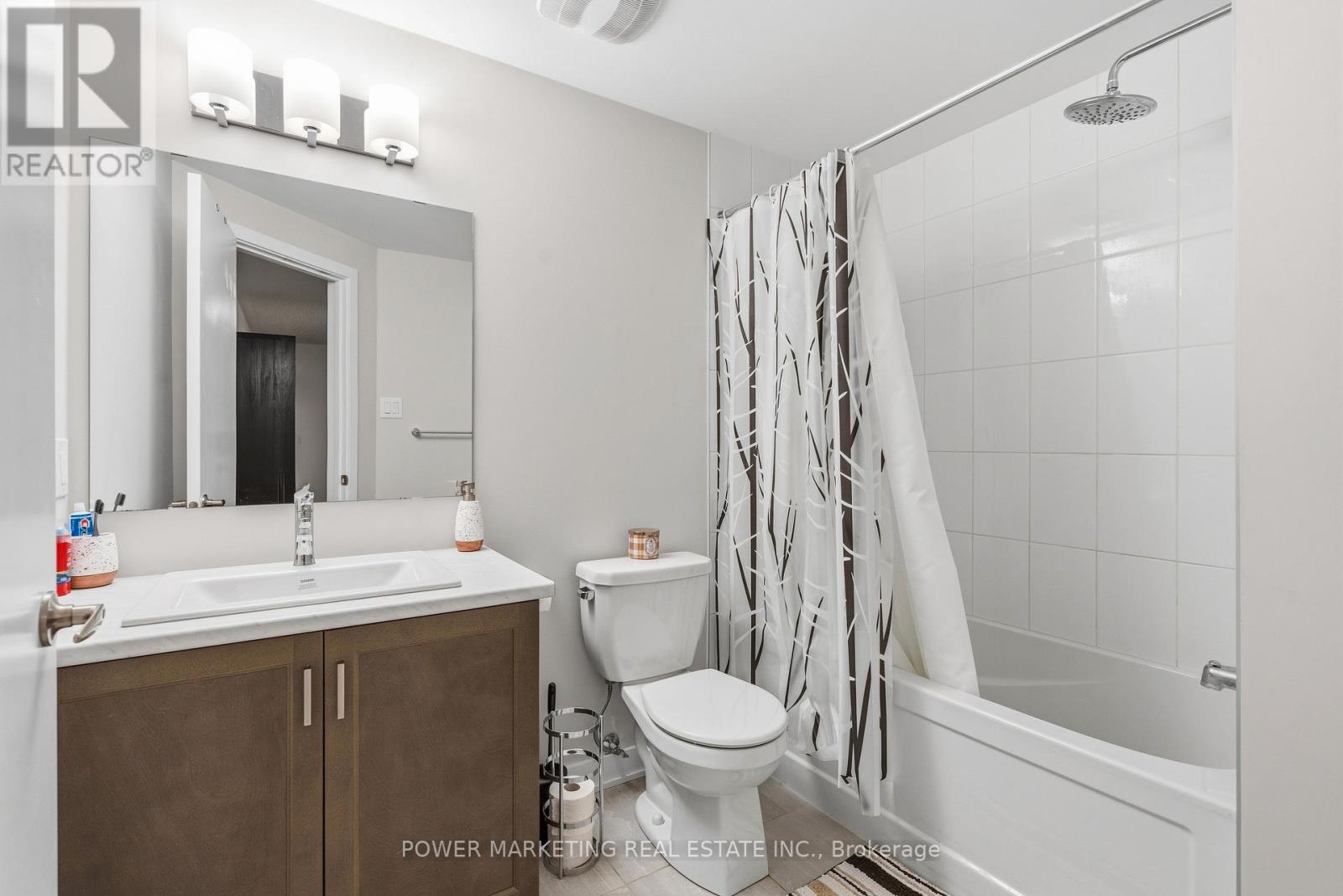 129 HACKAMORE CRESCENT - 28
