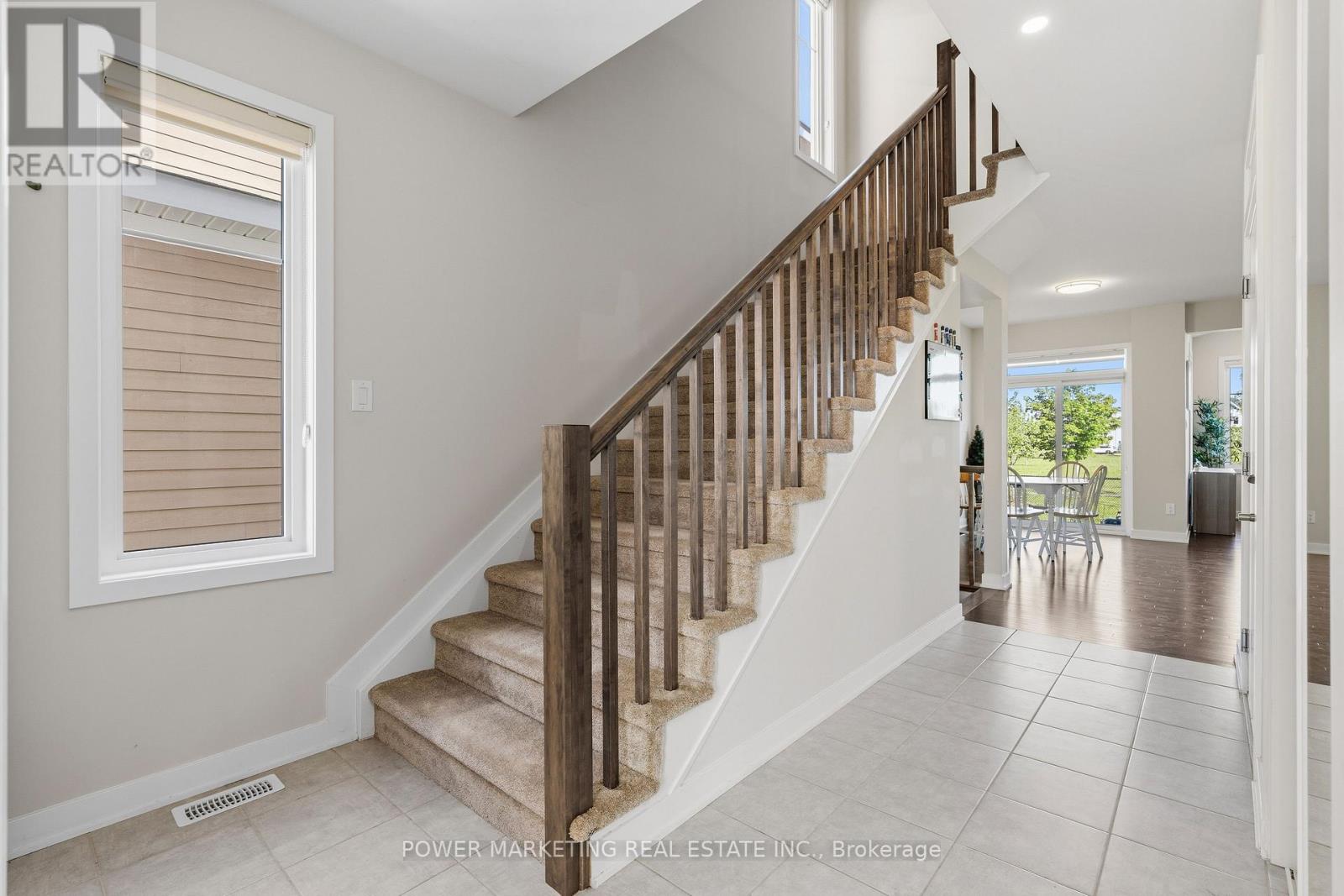 129 HACKAMORE CRESCENT - 4
