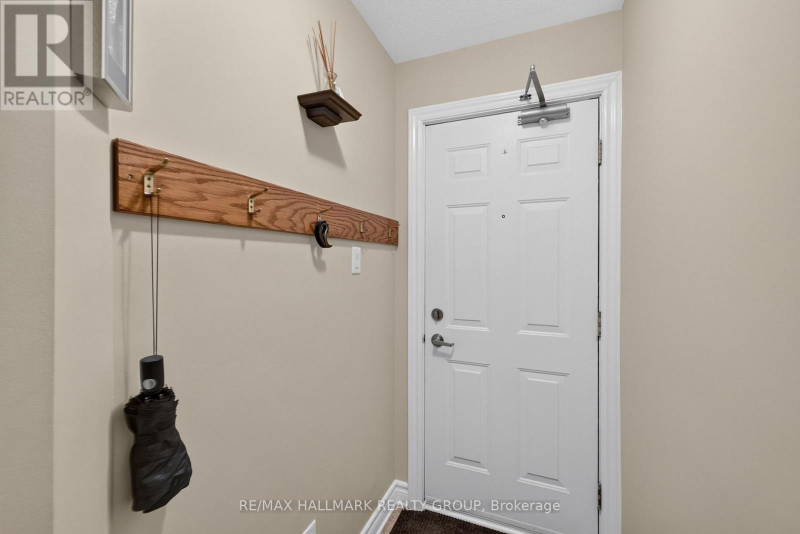 #16 581 LAKERIDGE DRIVE - 3