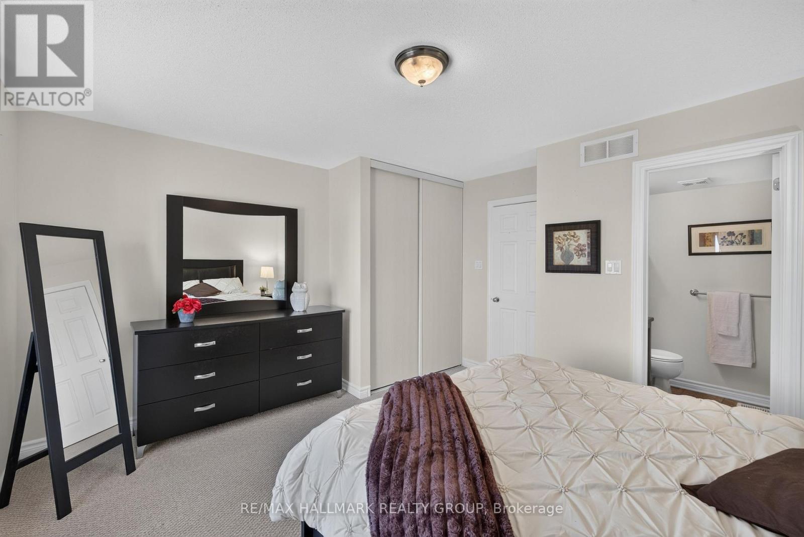 #16 581 LAKERIDGE DRIVE - 35