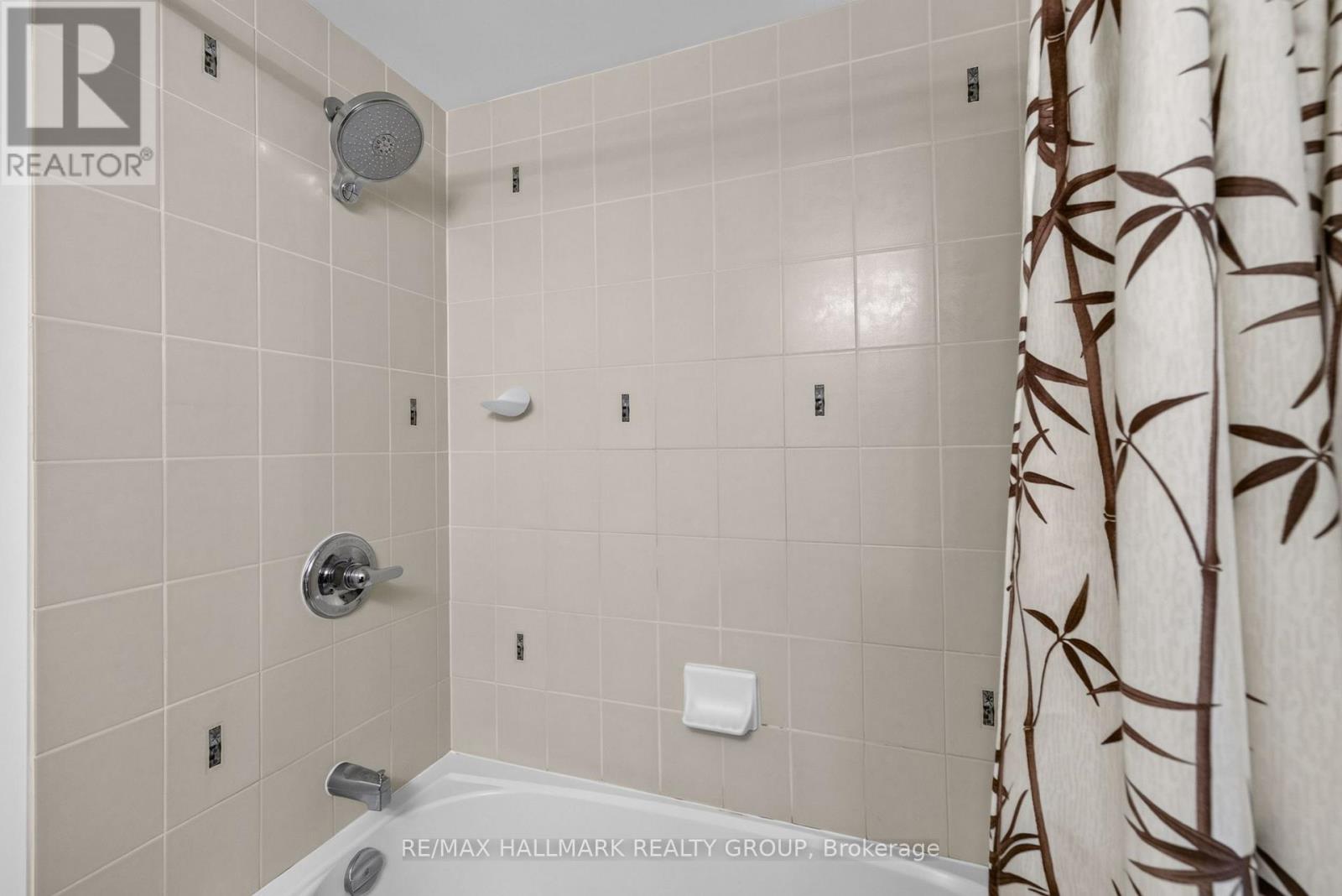 #16 581 LAKERIDGE DRIVE - 37