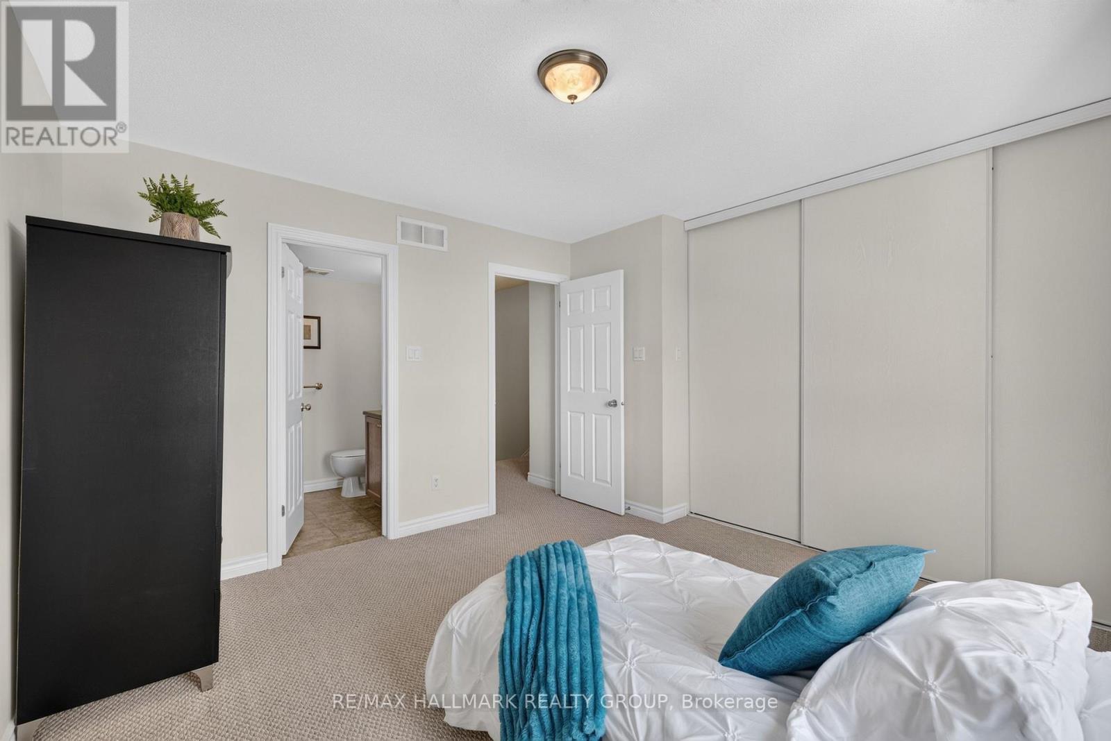 #16 581 LAKERIDGE DRIVE - 40