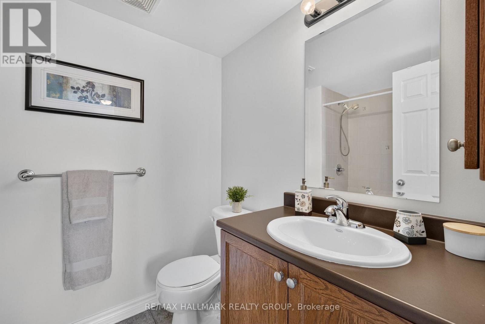 #16 581 LAKERIDGE DRIVE - 42