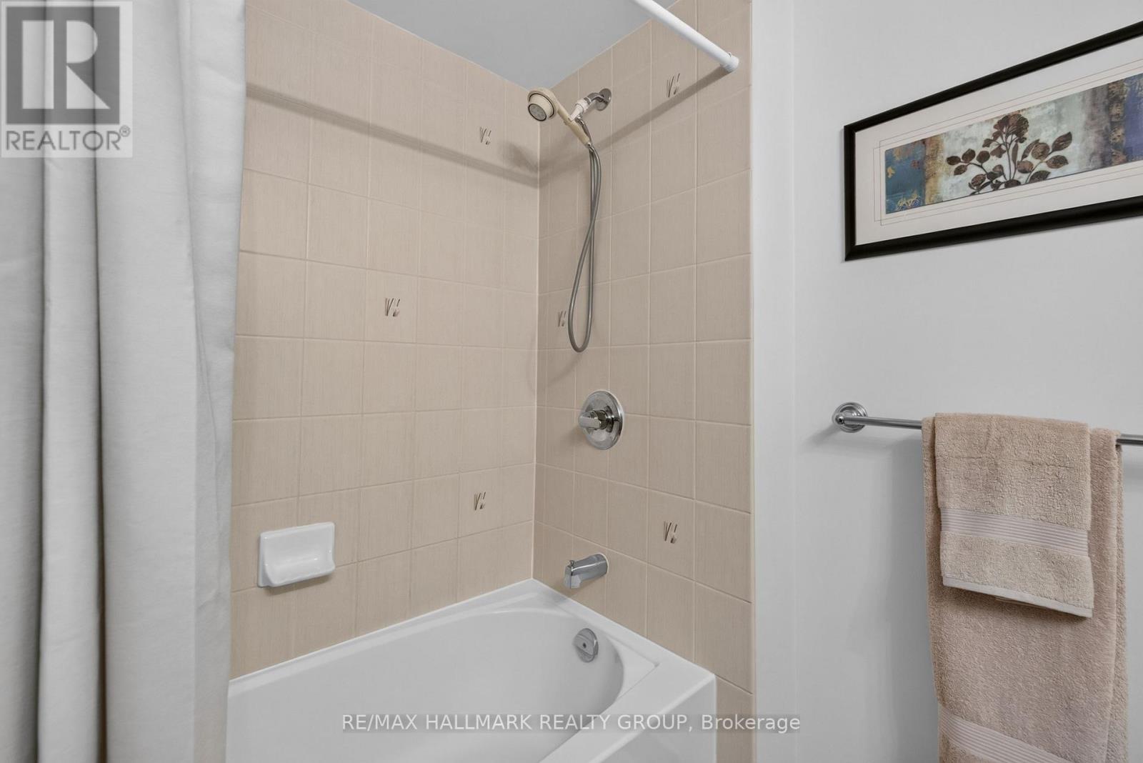 #16 581 LAKERIDGE DRIVE - 43