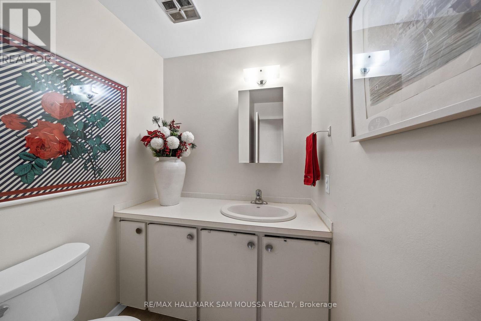46 SEYMOUR AVENUE - 19