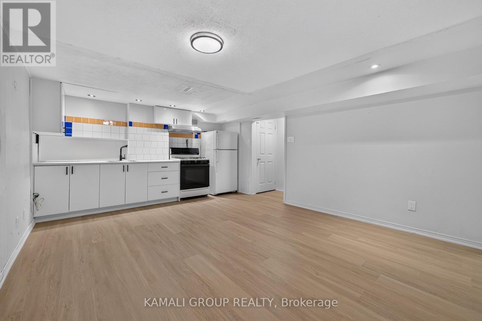 23 GREENWIN VILLAGE ROAD - 24