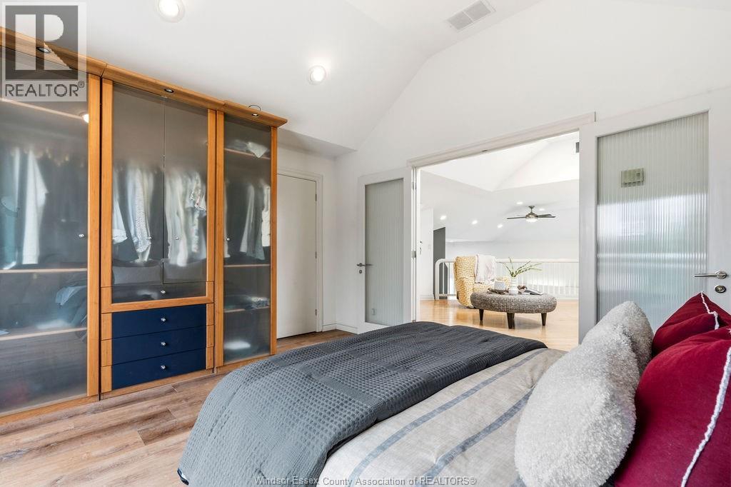 4572 LAKE GRANDE COURT - 33