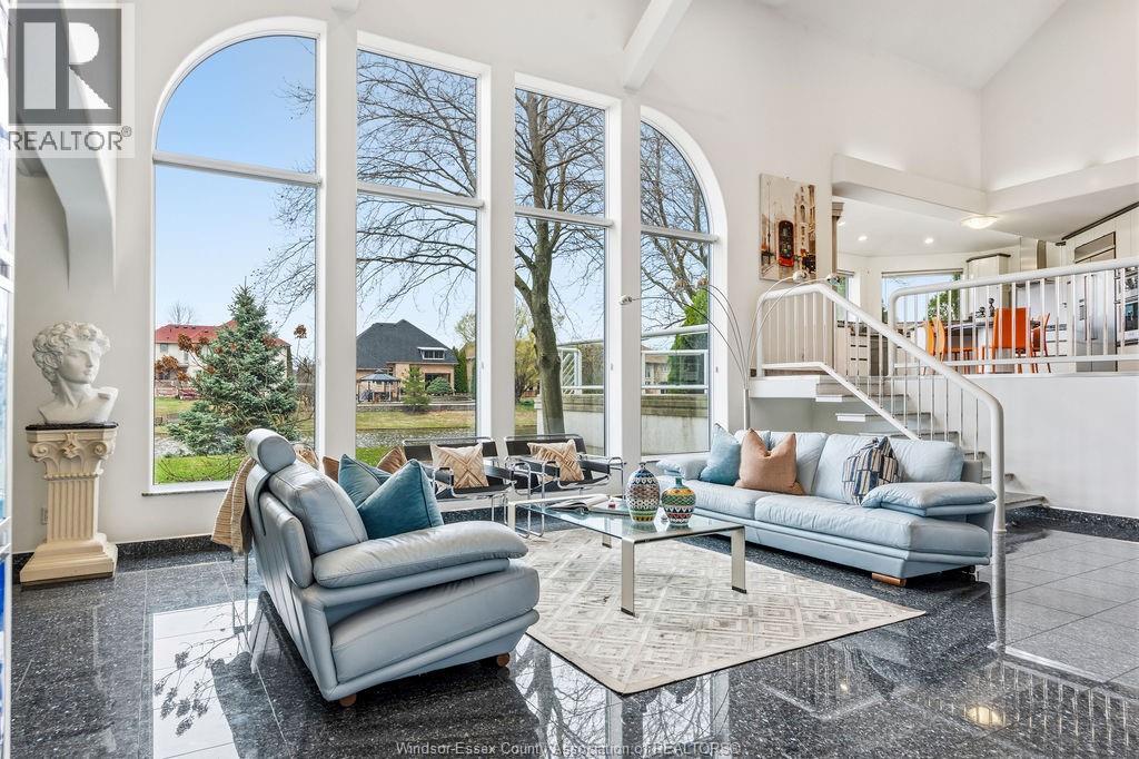 4572 LAKE GRANDE COURT - 7