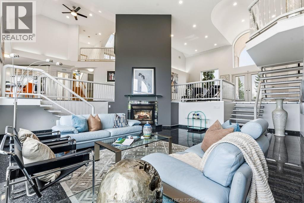 4572 LAKE GRANDE COURT - 9