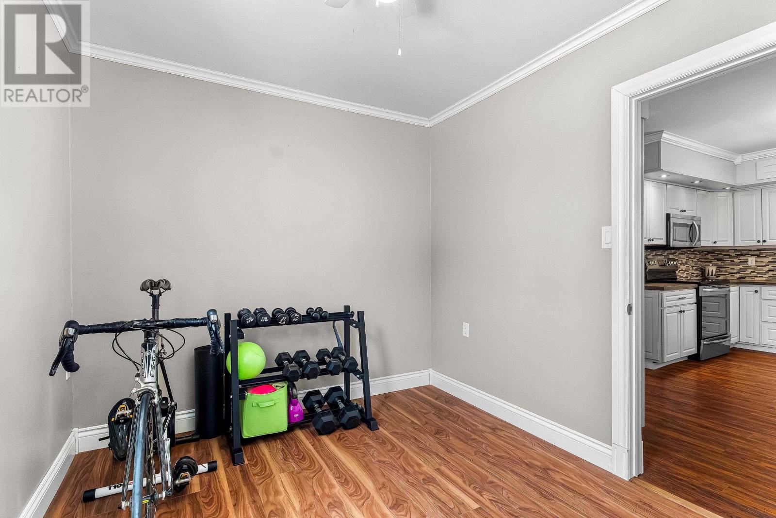 663 Valleyfield Road - 38