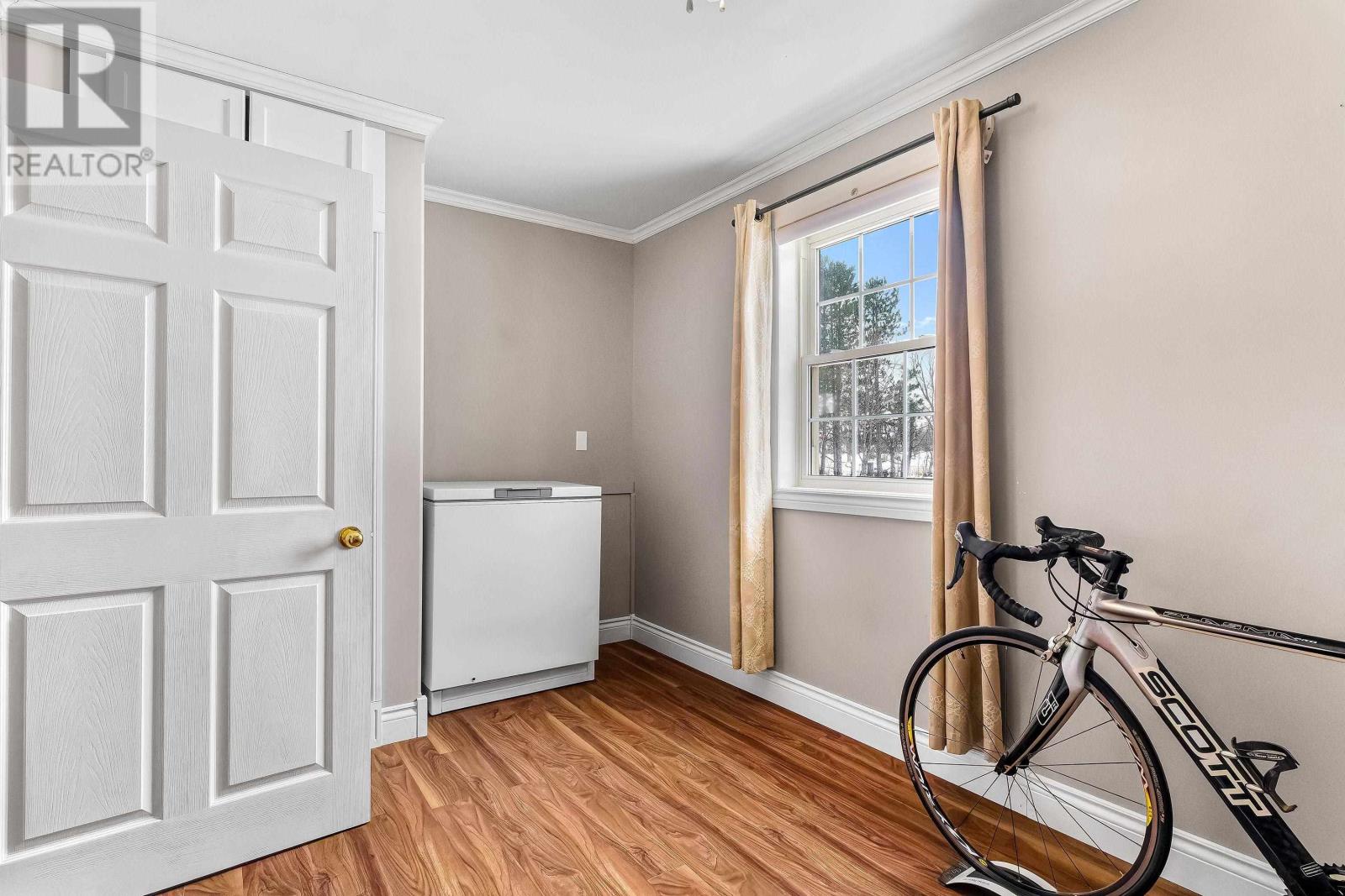 663 Valleyfield Road - 39