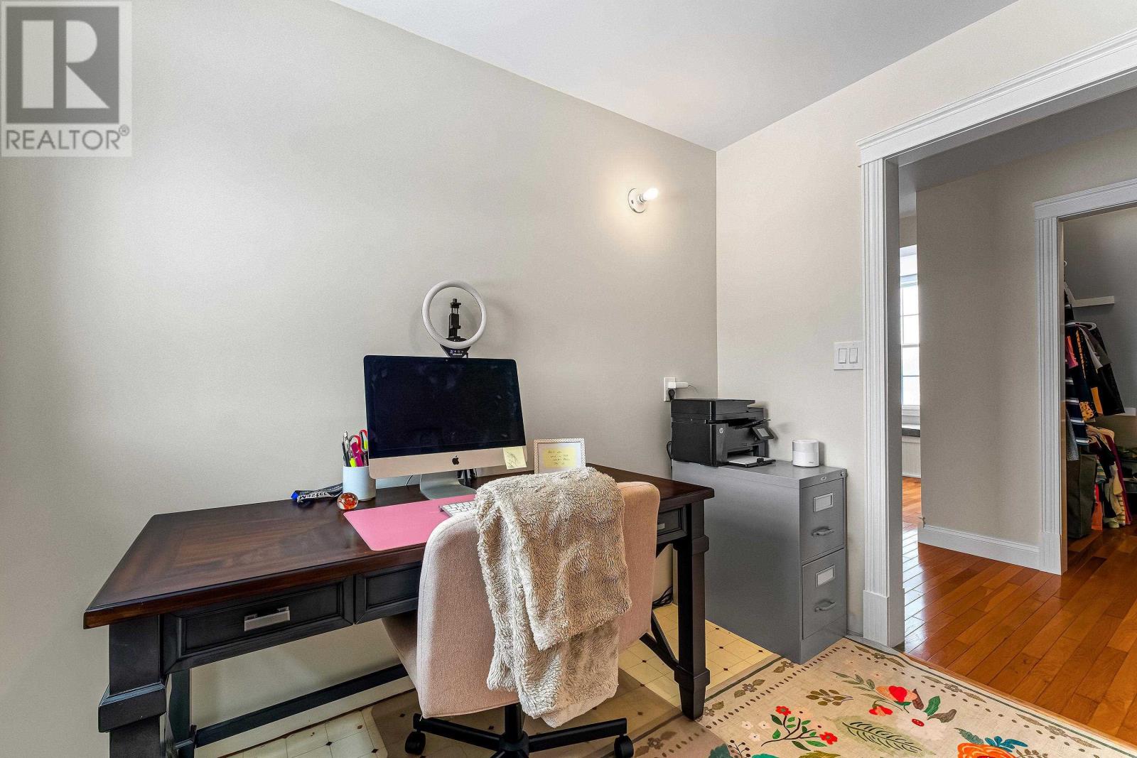 663 Valleyfield Road - 28